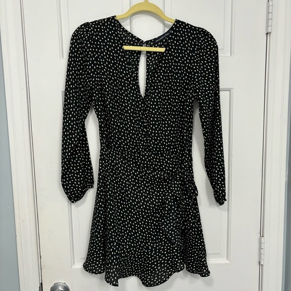 Abercrombie & Fitch Faux Wrap Black Dress with White Polka-dots in Size‎ SP - Picture 1 of 6